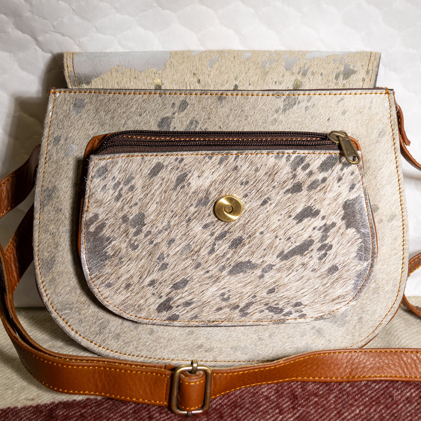 #6 CROSS BODY/POUCH/ BACK ZIPPER
