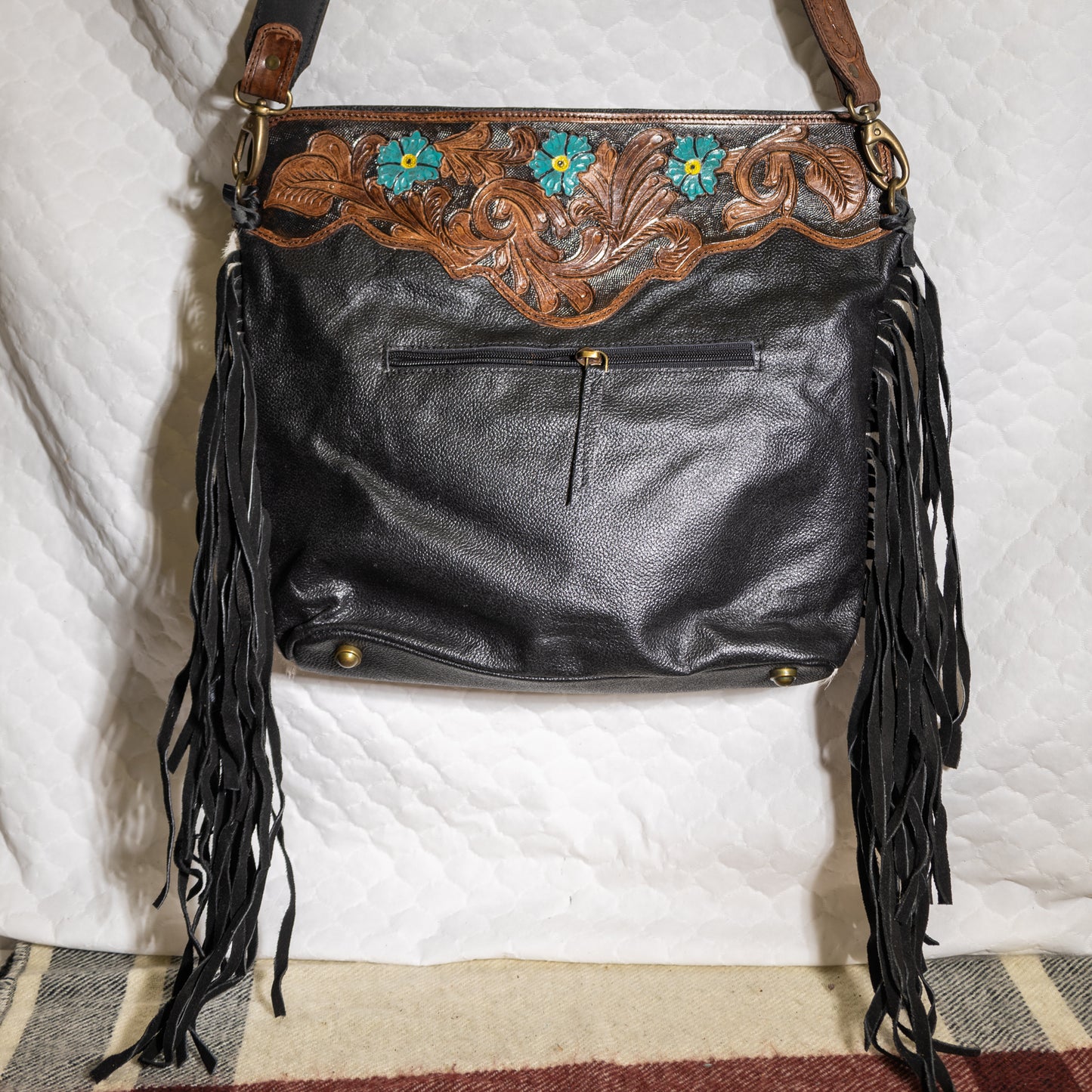 #26 FRINGE/TOOLED TOP/FLOWERS