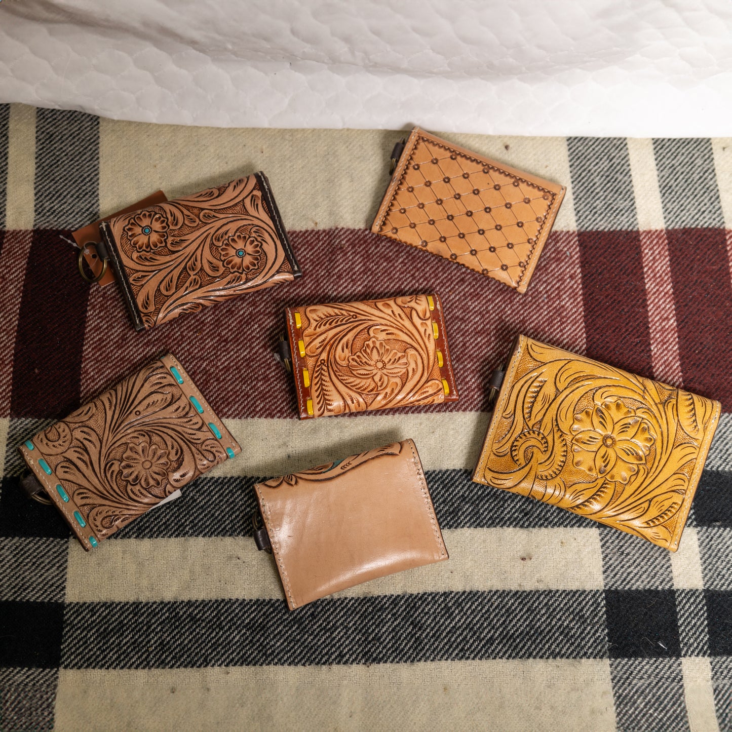 #155 CHANGE PURSE/ TOOLED LEATHER/ W/STONE IN FLOWER