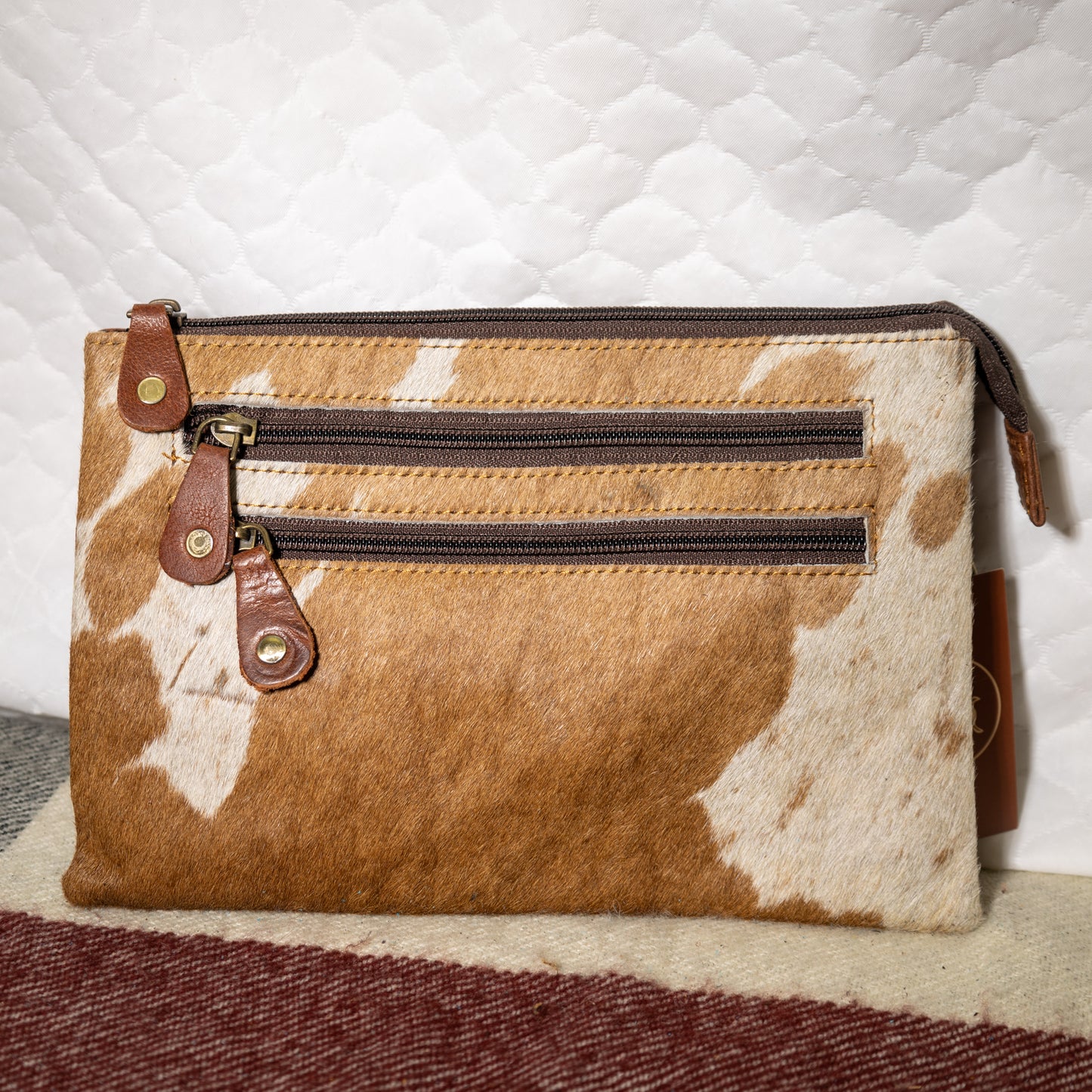 #159 CROSS BODY ZIPPER FRONT/ COWHIDE FRONT/LEATHER BACK
