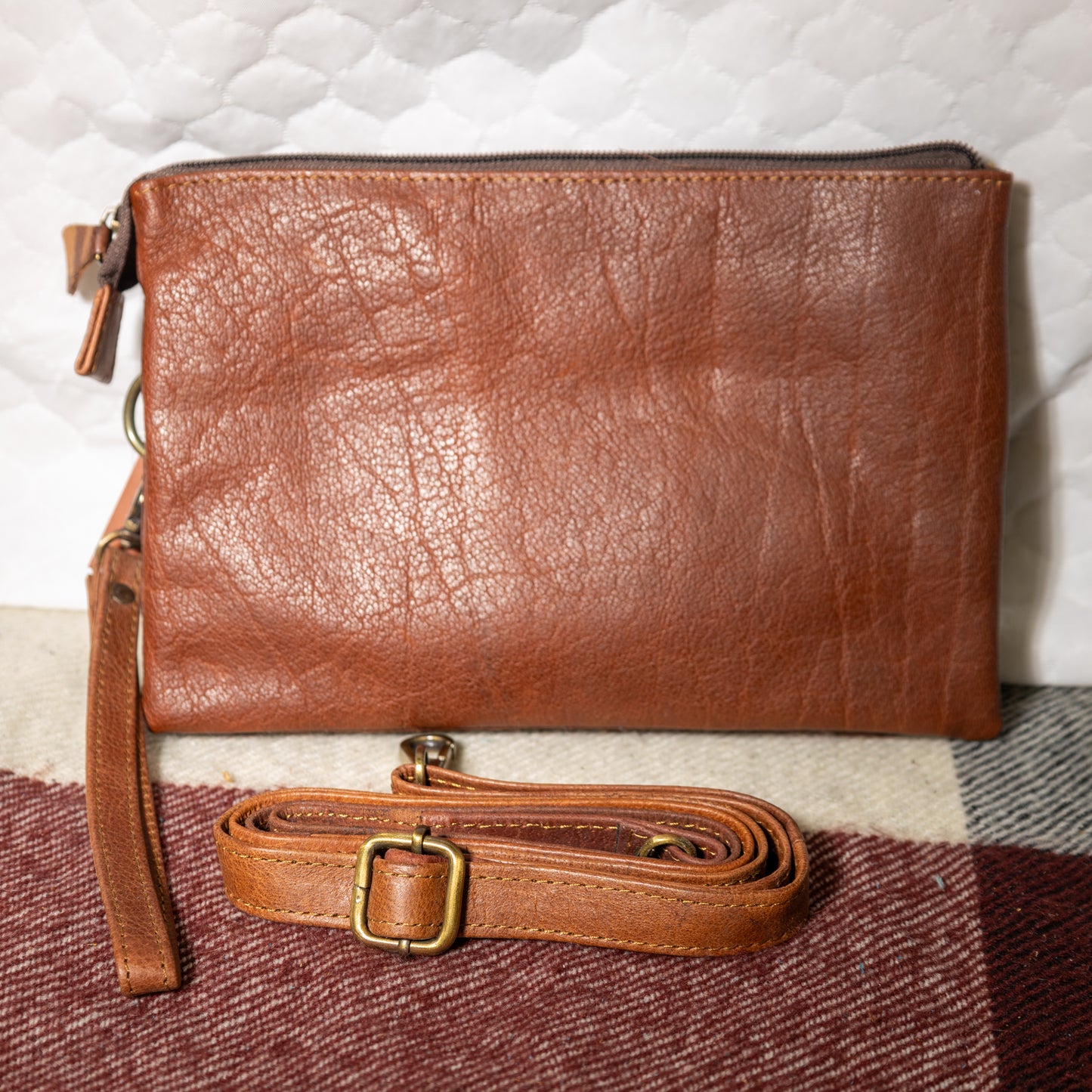 #159 CROSS BODY ZIPPER FRONT/ COWHIDE FRONT/LEATHER BACK