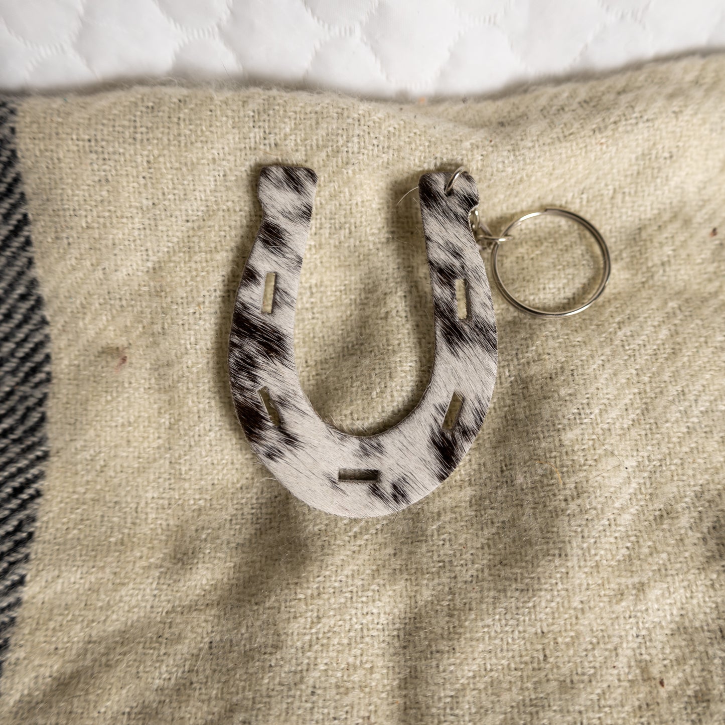 #235 COWHIDE HORSESHOE KEY CHAIN