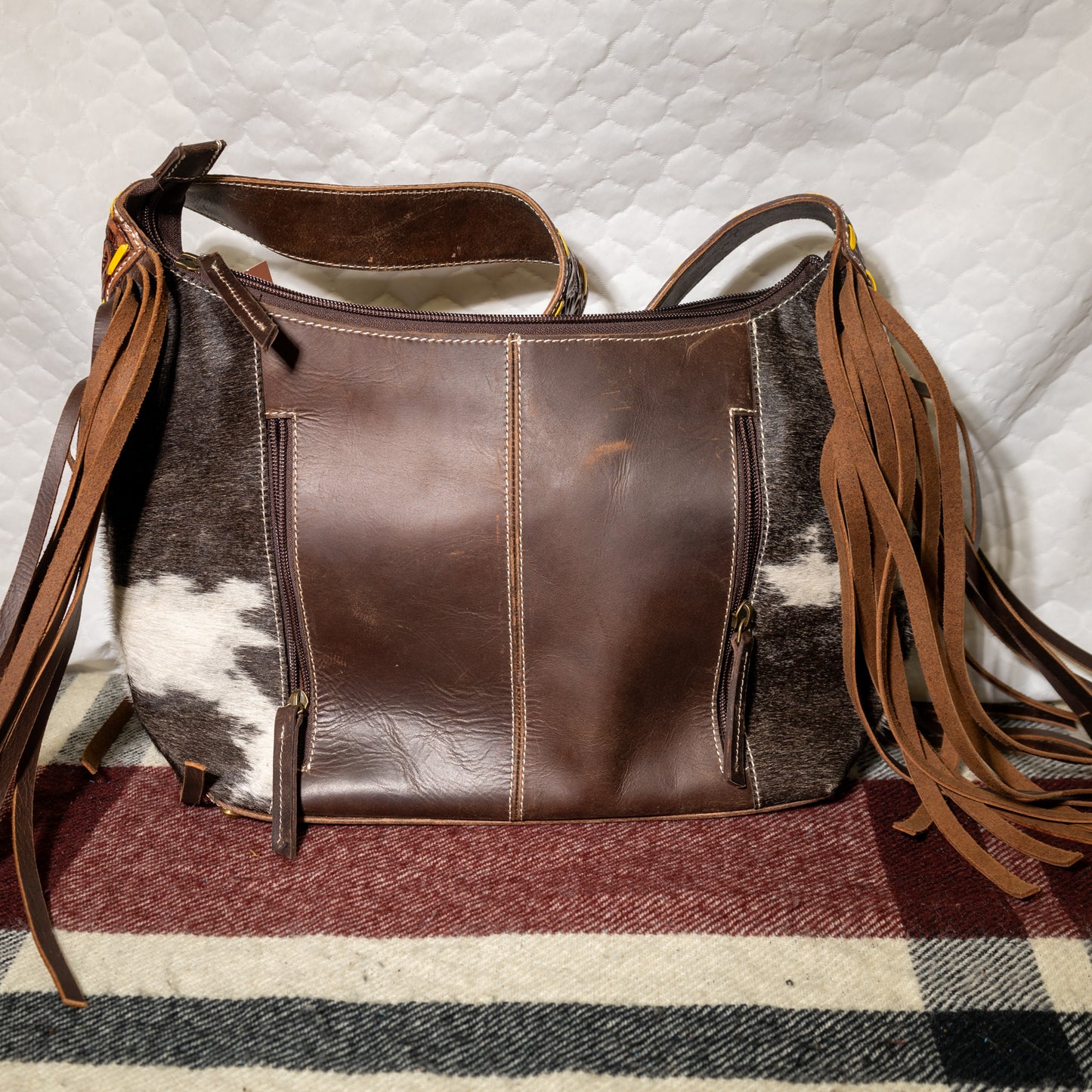 #72 PURSE/ WIDE STRAP/ TOOLED LEATHER OVER COWHIDE FRONT/ ZIPPERED BACK