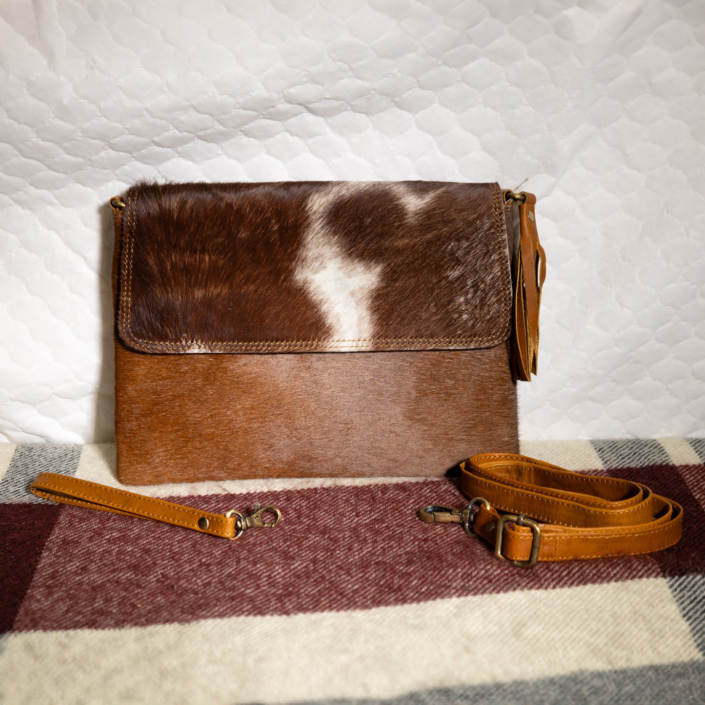 #165 CROSS BODY COWHIDE FRONT AND FLAP/ LEATHER BACK