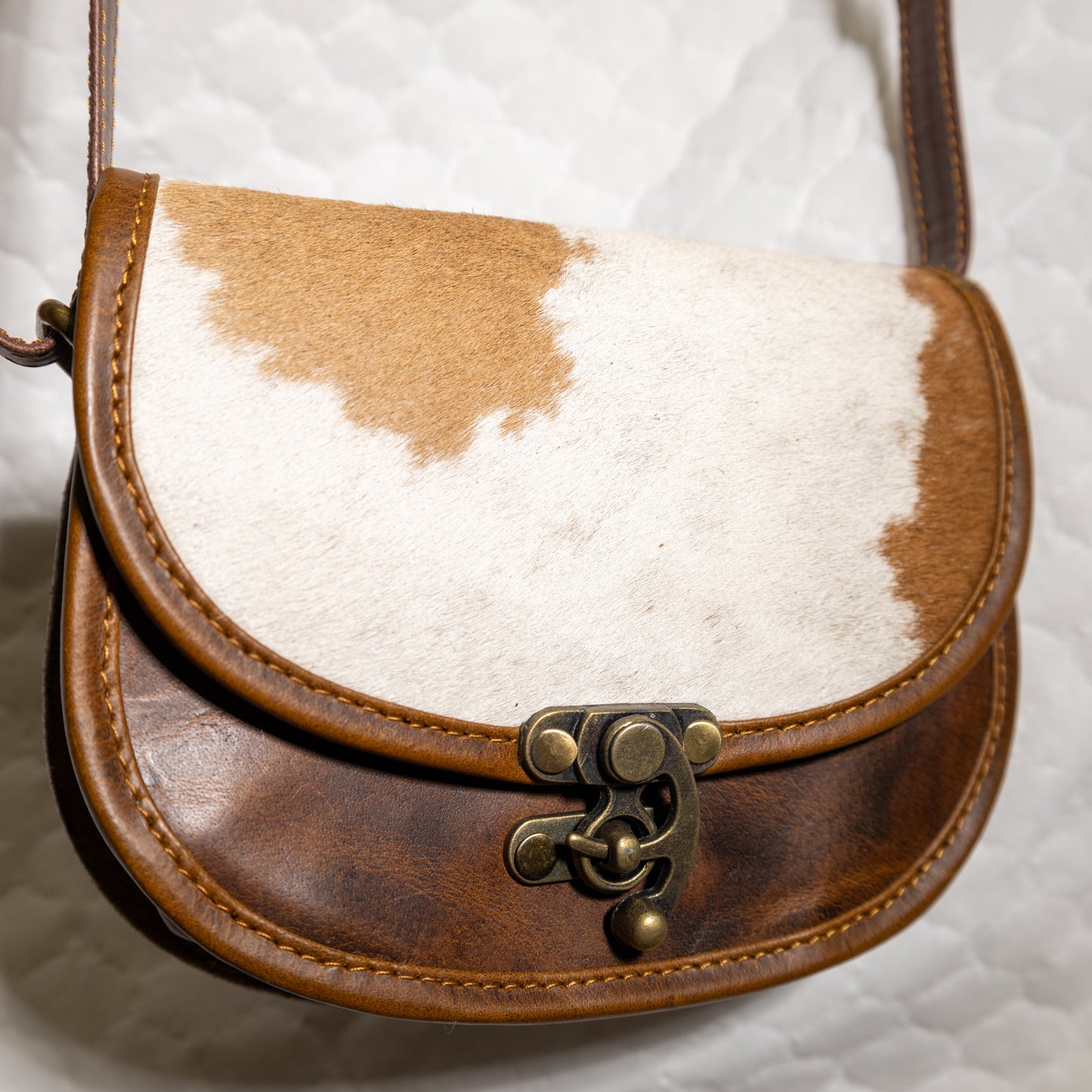 #198 CROSS BODY LEATHER BODY/ COWHIDE FLAP/ LATCH CLOSURE