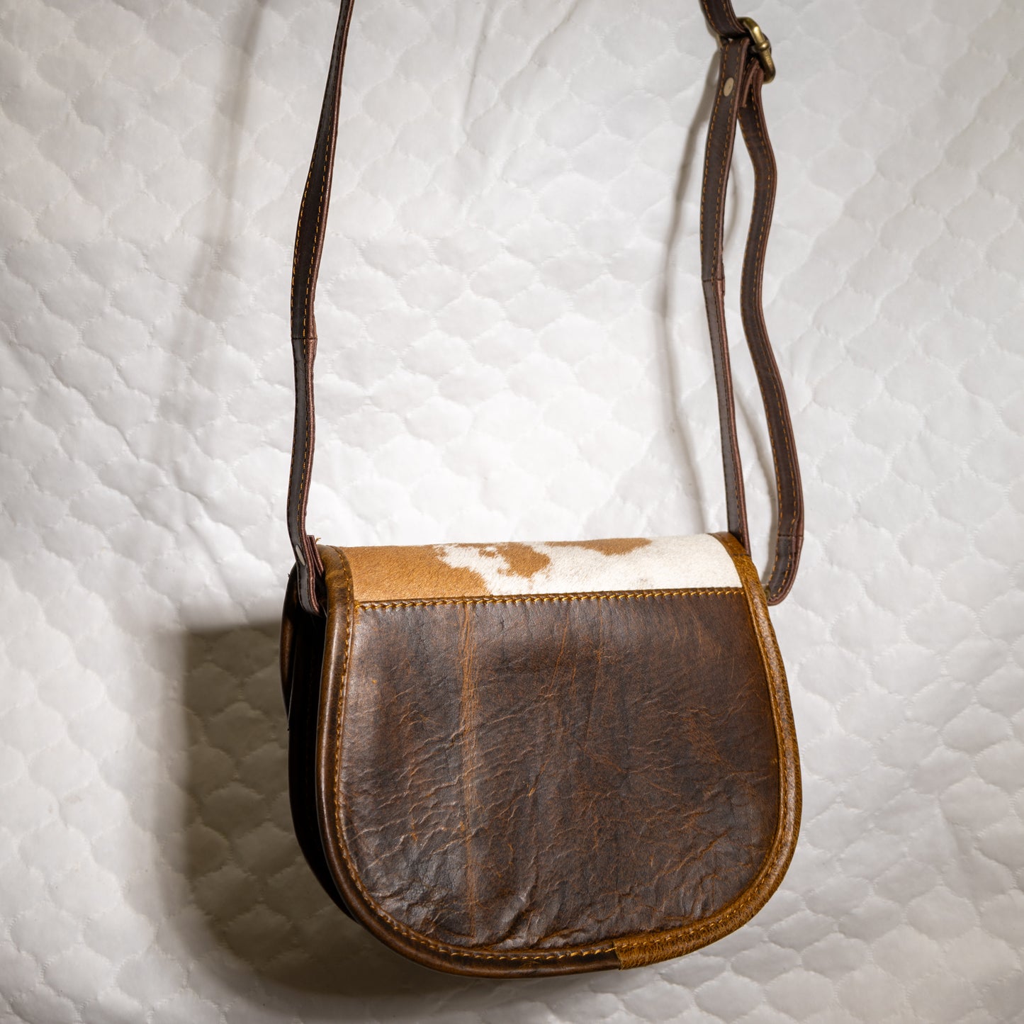 #198 CROSS BODY LEATHER BODY/ COWHIDE FLAP/ LATCH CLOSURE