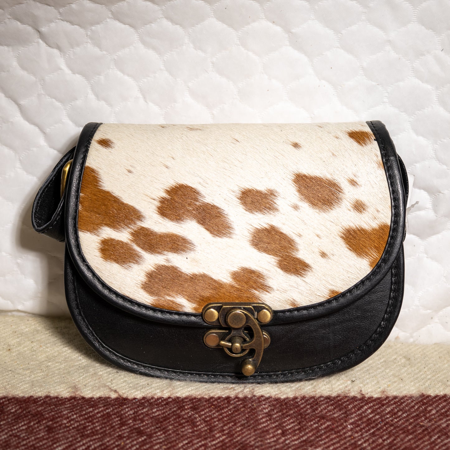 #198 CROSS BODY LEATHER BODY/ COWHIDE FLAP/ LATCH CLOSURE