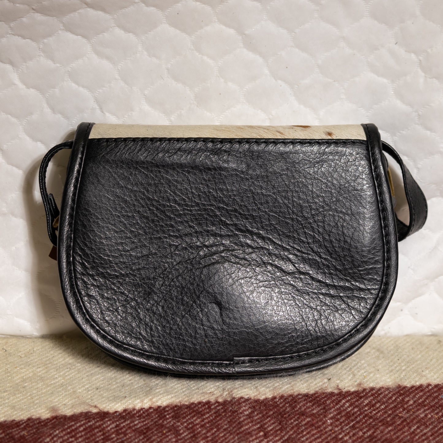 #198 CROSS BODY LEATHER BODY/ COWHIDE FLAP/ LATCH CLOSURE