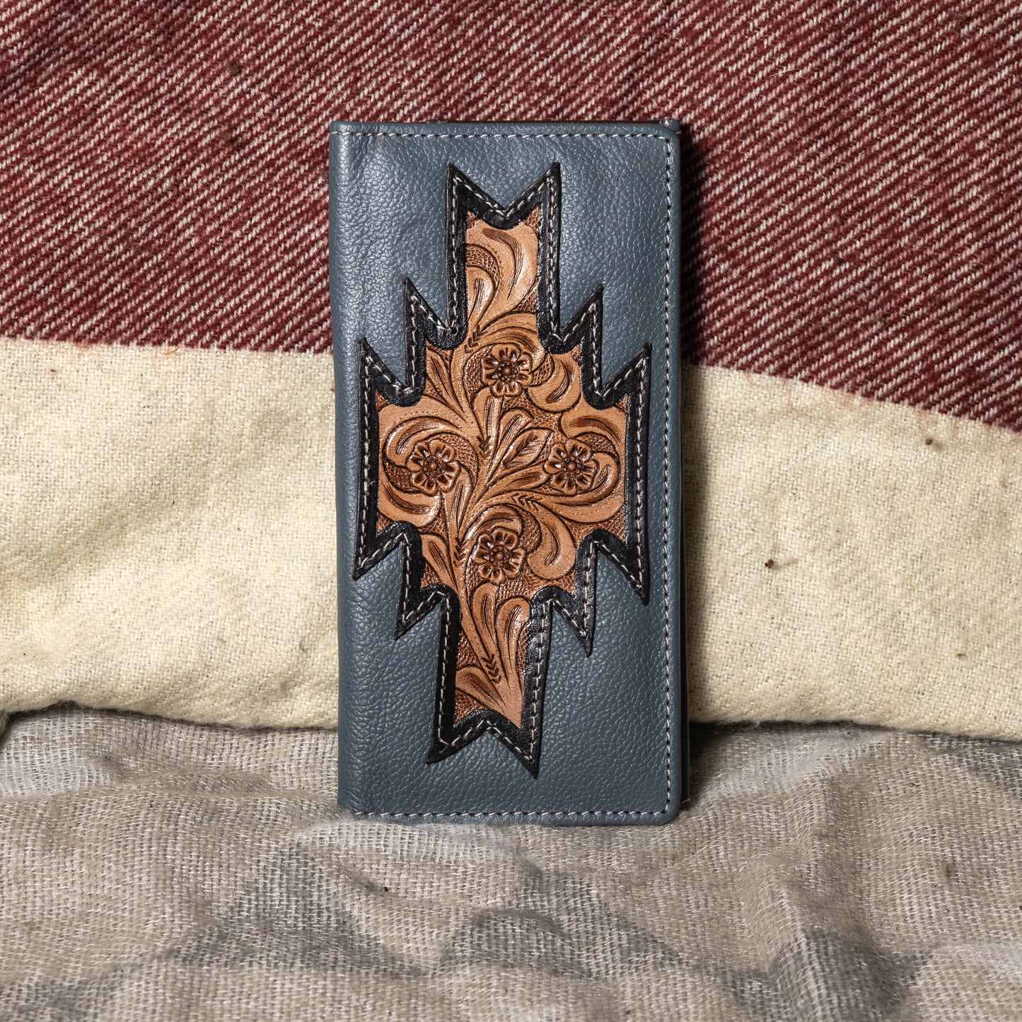 #237 UNISEX LEATHER WALLET/TOOLED FLORAL INSERT.