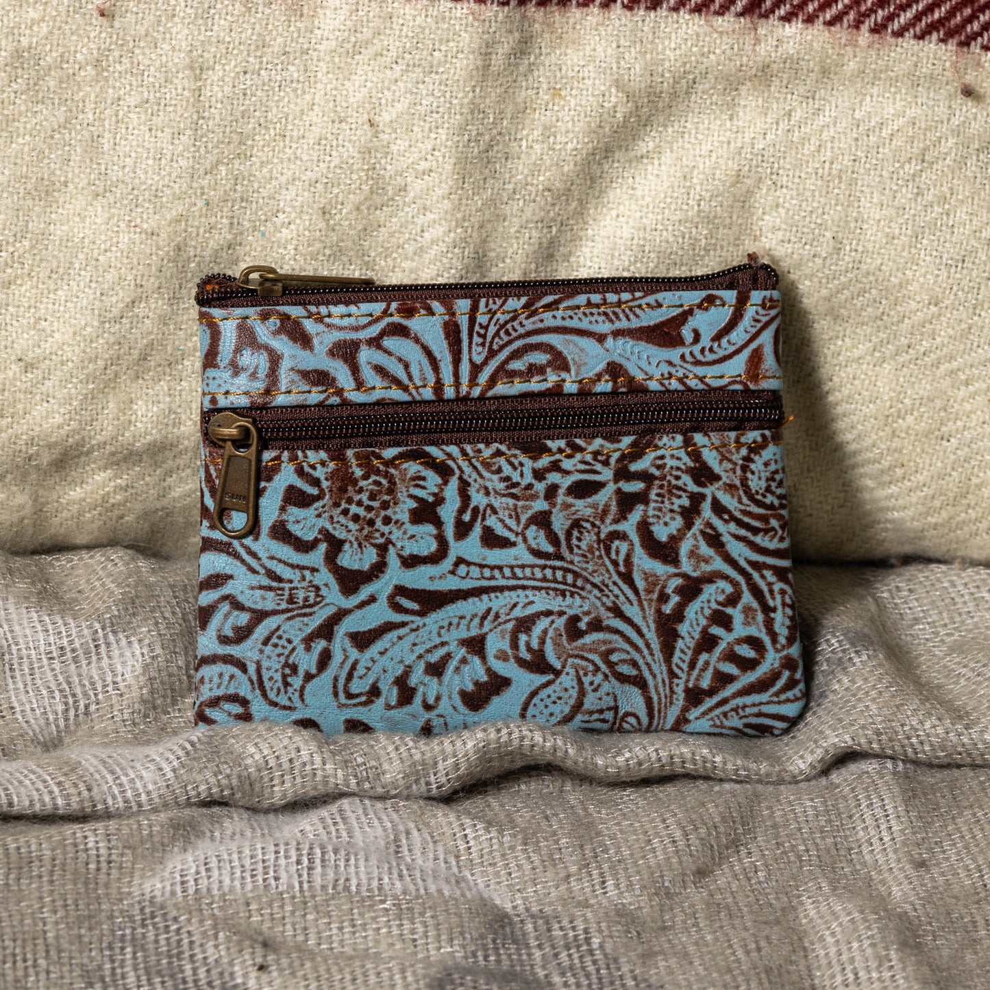 #247 CHANGE PURSE/ SMOOTH TOOLED LEATHER/ ZIPPERED POUCH ON BACK