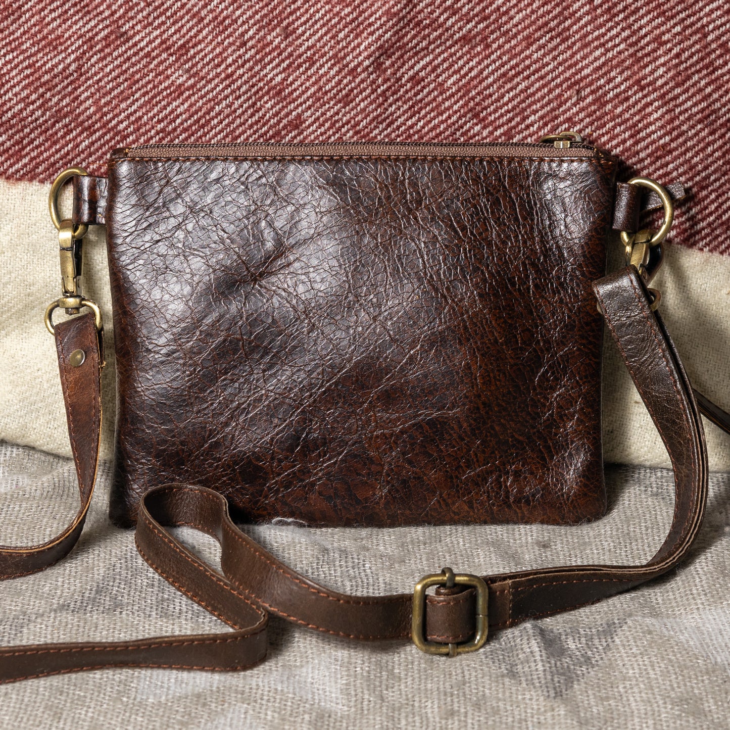 #252 CROSSBODY COWHIDE AND LEATHER FRONT/BACK LEATHER