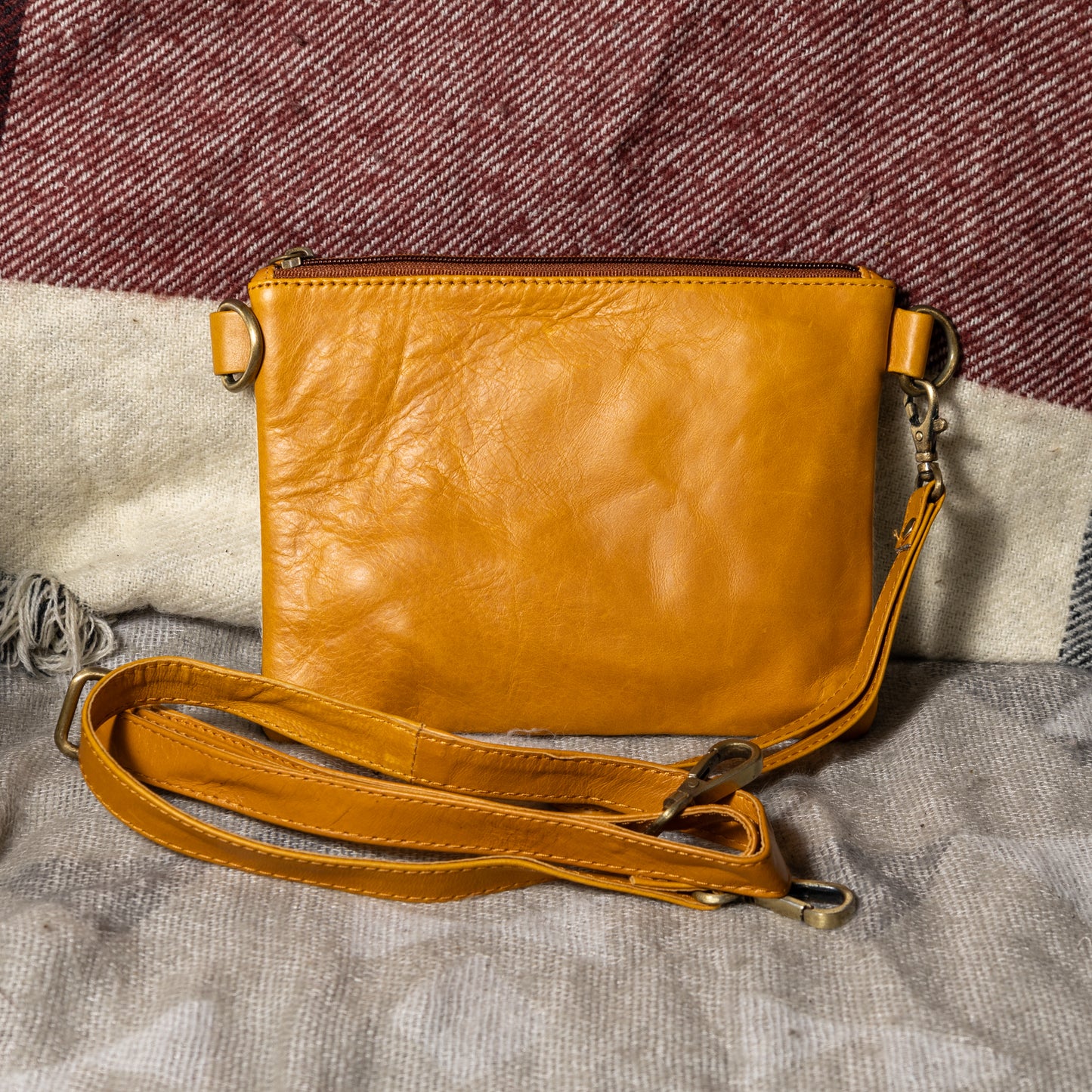 #252 CROSSBODY COWHIDE AND LEATHER FRONT/BACK LEATHER