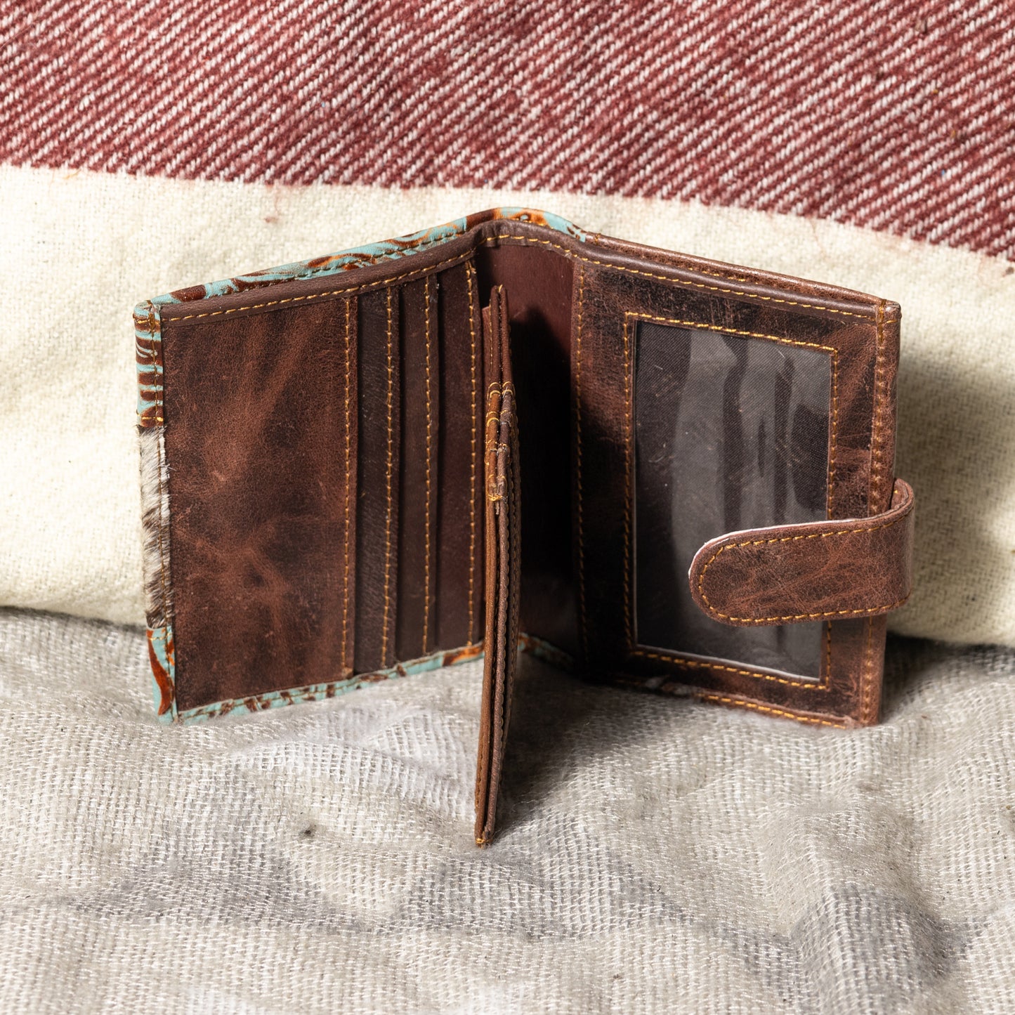 #257 UNISEX WALLET/TOOLED ON SIDE/COWHIDE CENTER/ ZIPPER BACK