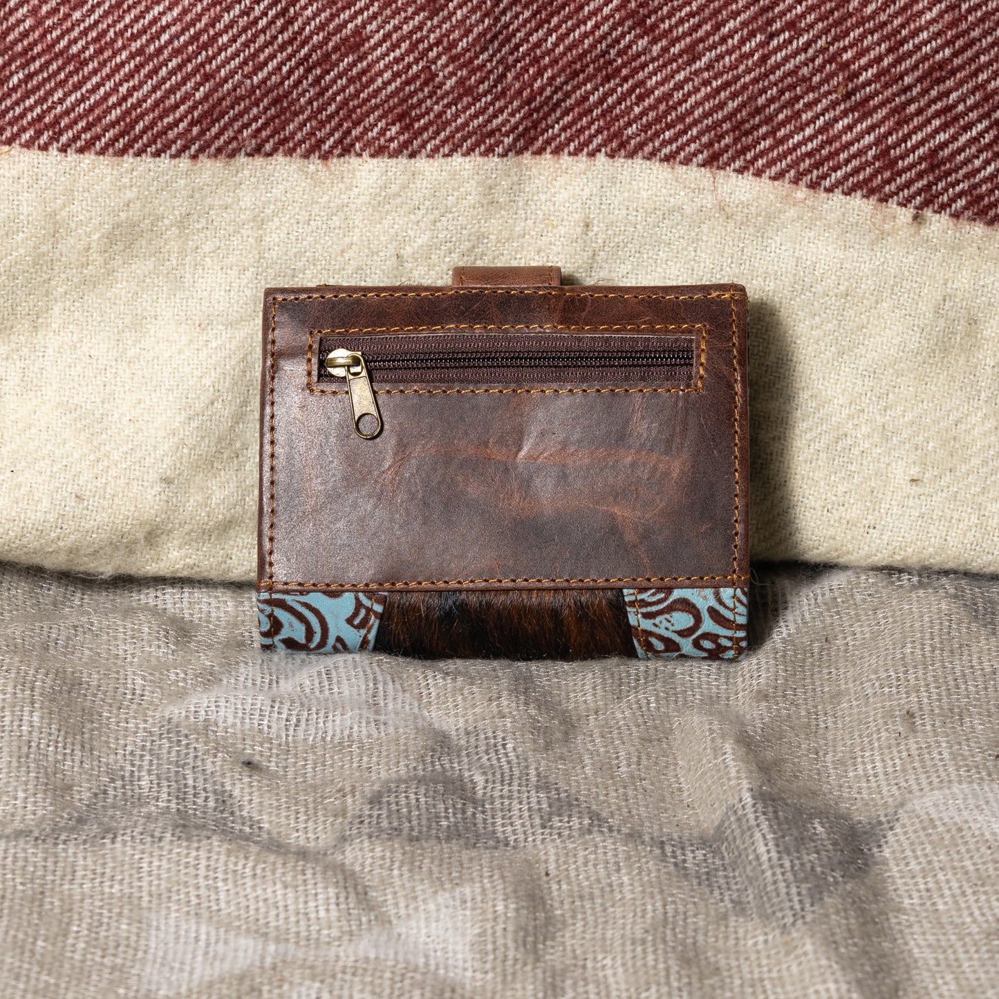 #257 UNISEX WALLET/TOOLED ON SIDE/COWHIDE CENTER/ ZIPPER BACK