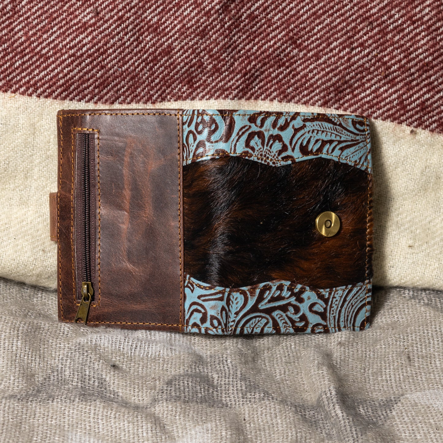 #257 UNISEX WALLET/TOOLED ON SIDE/COWHIDE CENTER/ ZIPPER BACK